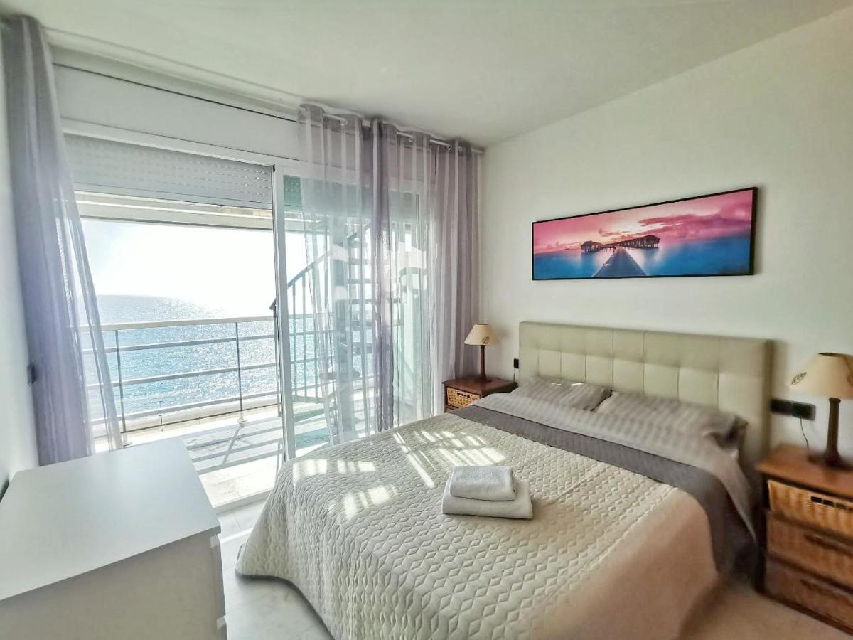 Seafront Apartment In 布拉内斯 外观 照片